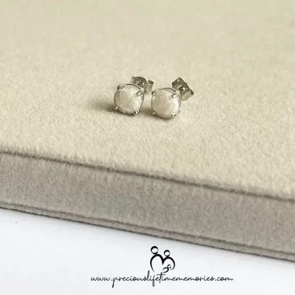 Cremation Classic Ashes Solitaire Ear Stud (S925)