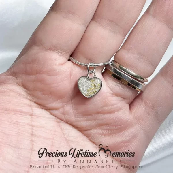 Cremation Ashes Classic Heart With Right Foil Pendant